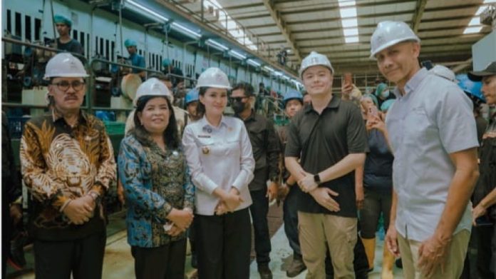 Gubernur Maluku Utara Terkesima Pabrik Dewacoco, Limbah Kelapa Jadi Energi Bersih